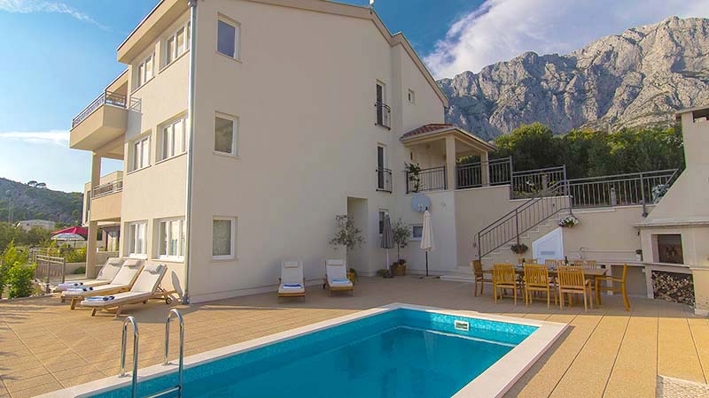 Semesterhus med pool i Makarska, Kroatien